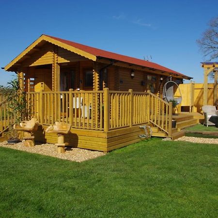 Balmoral Studio Lodge Ellesmere Bagian luar foto