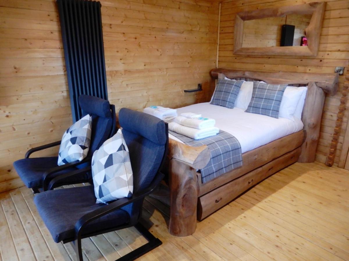 Balmoral Studio Lodge Ellesmere Bagian luar foto