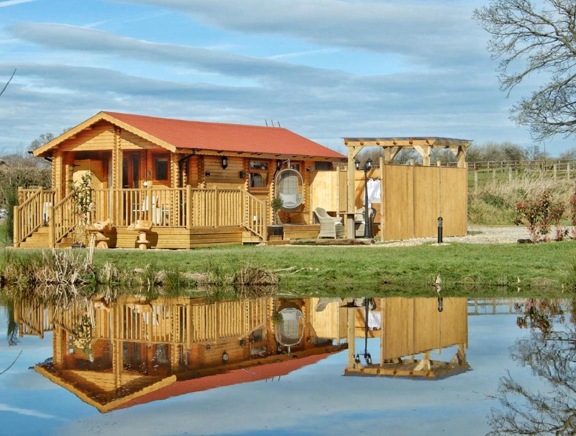 Balmoral Studio Lodge Ellesmere Bagian luar foto