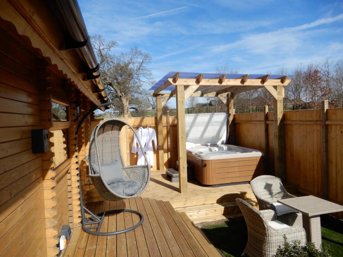 Balmoral Studio Lodge Ellesmere Bagian luar foto