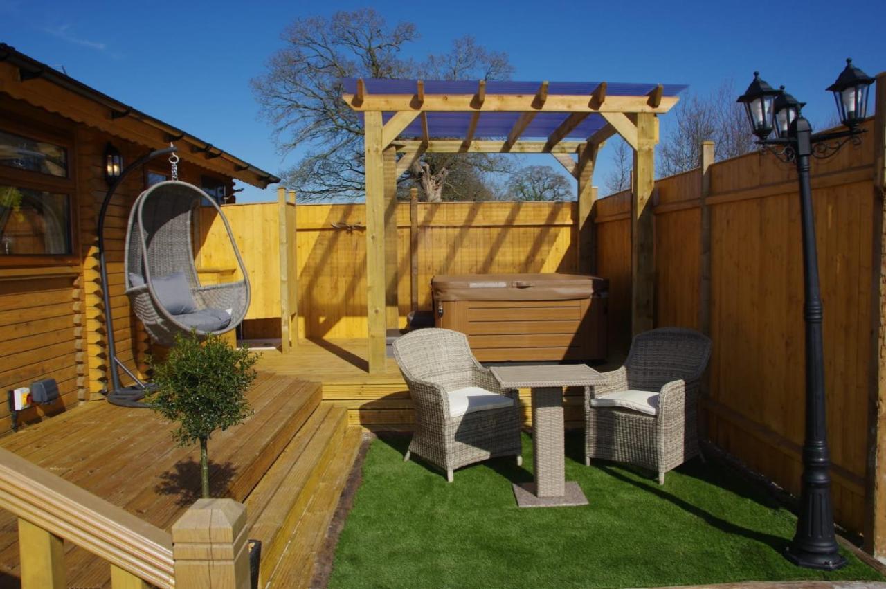 Balmoral Studio Lodge Ellesmere Bagian luar foto