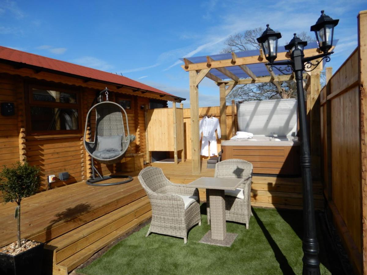 Balmoral Studio Lodge Ellesmere Bagian luar foto