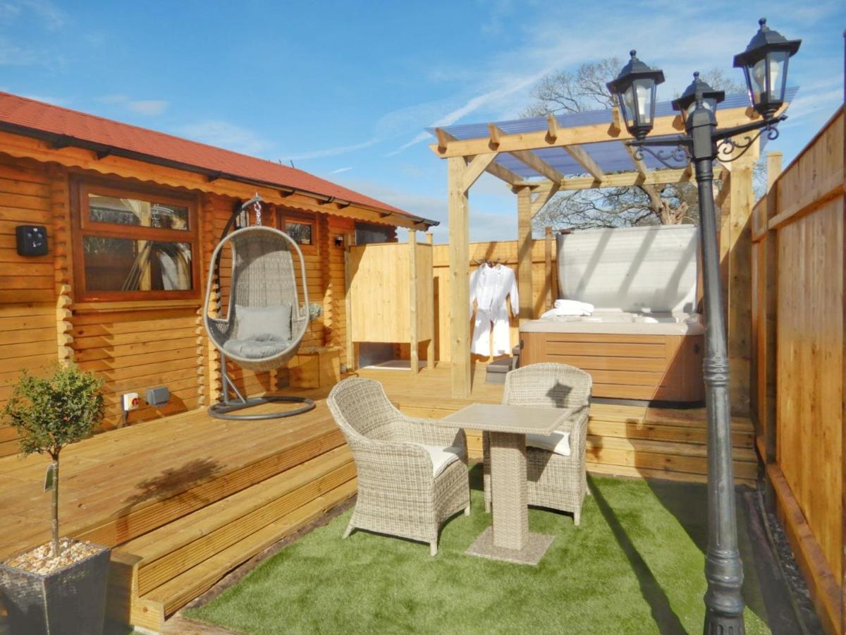 Balmoral Studio Lodge Ellesmere Bagian luar foto